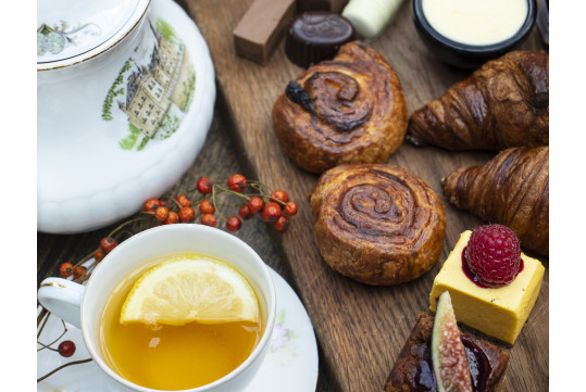 Zoom sur nos thés blancs aux saveurs florales exquises